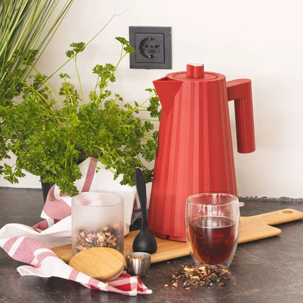 Elektrischer Wasserkocher Alessi Plisse Red, 1,7 l